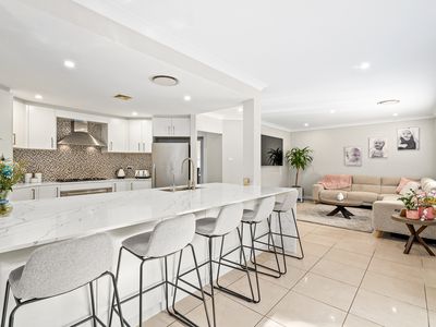 28 Bangalow Place, Hoxton Park