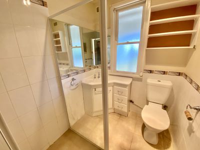 19 ROBERTSON CRESCENT, Deniliquin