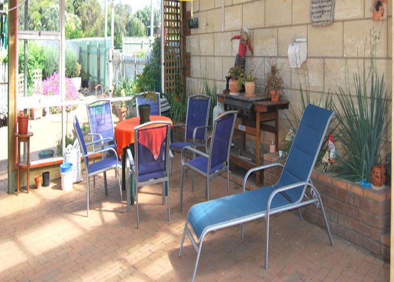 9-11 Nolan Street, Narrawong