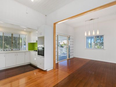 1 / 120 Cypress, Torquay
