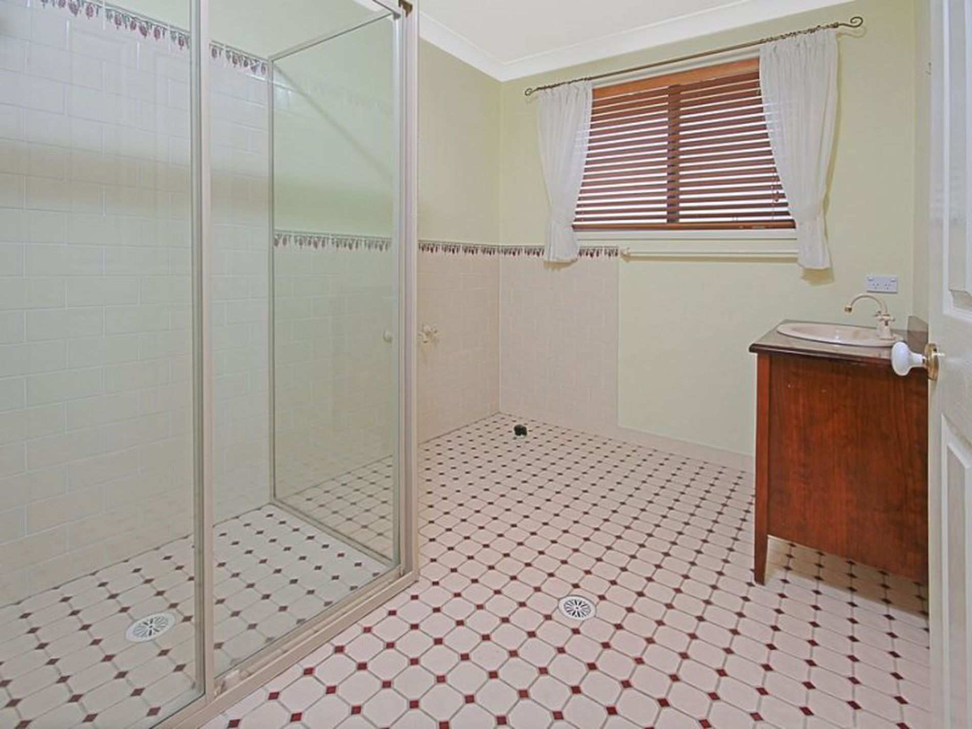 6 Bonnie Troon Close, Dolphin Point