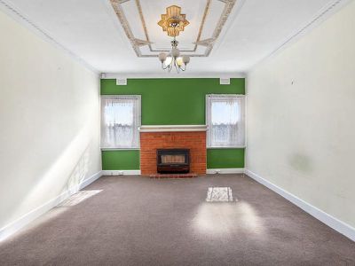 3 Clayton Road, Strathmore Heights