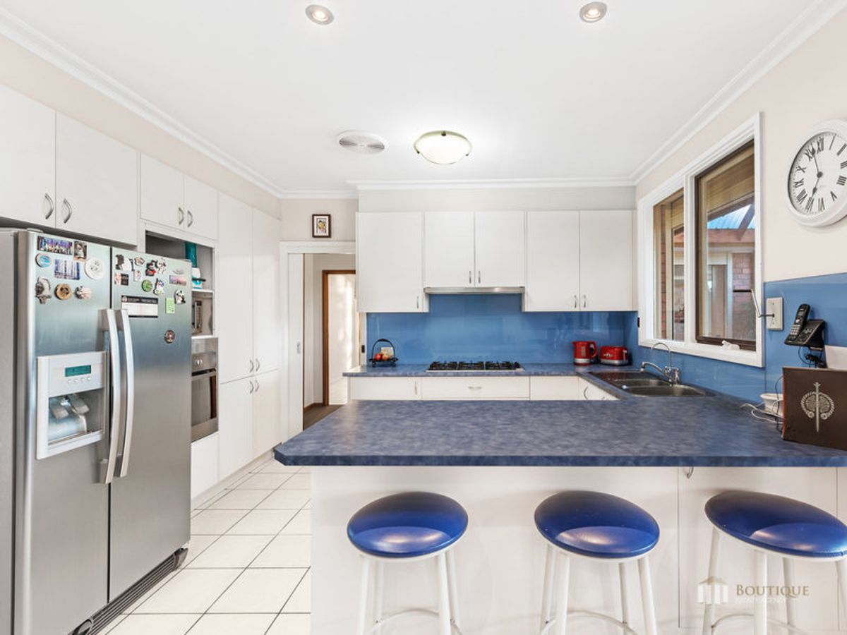 32 Somerset Drive, Dandenong North