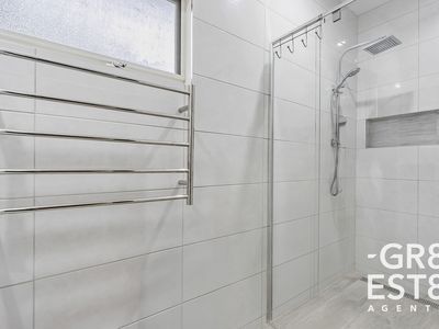 8 Stanhill Drive, Cranbourne South