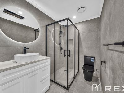 2 / 16-18 Heywood Crescent, Cranbourne North