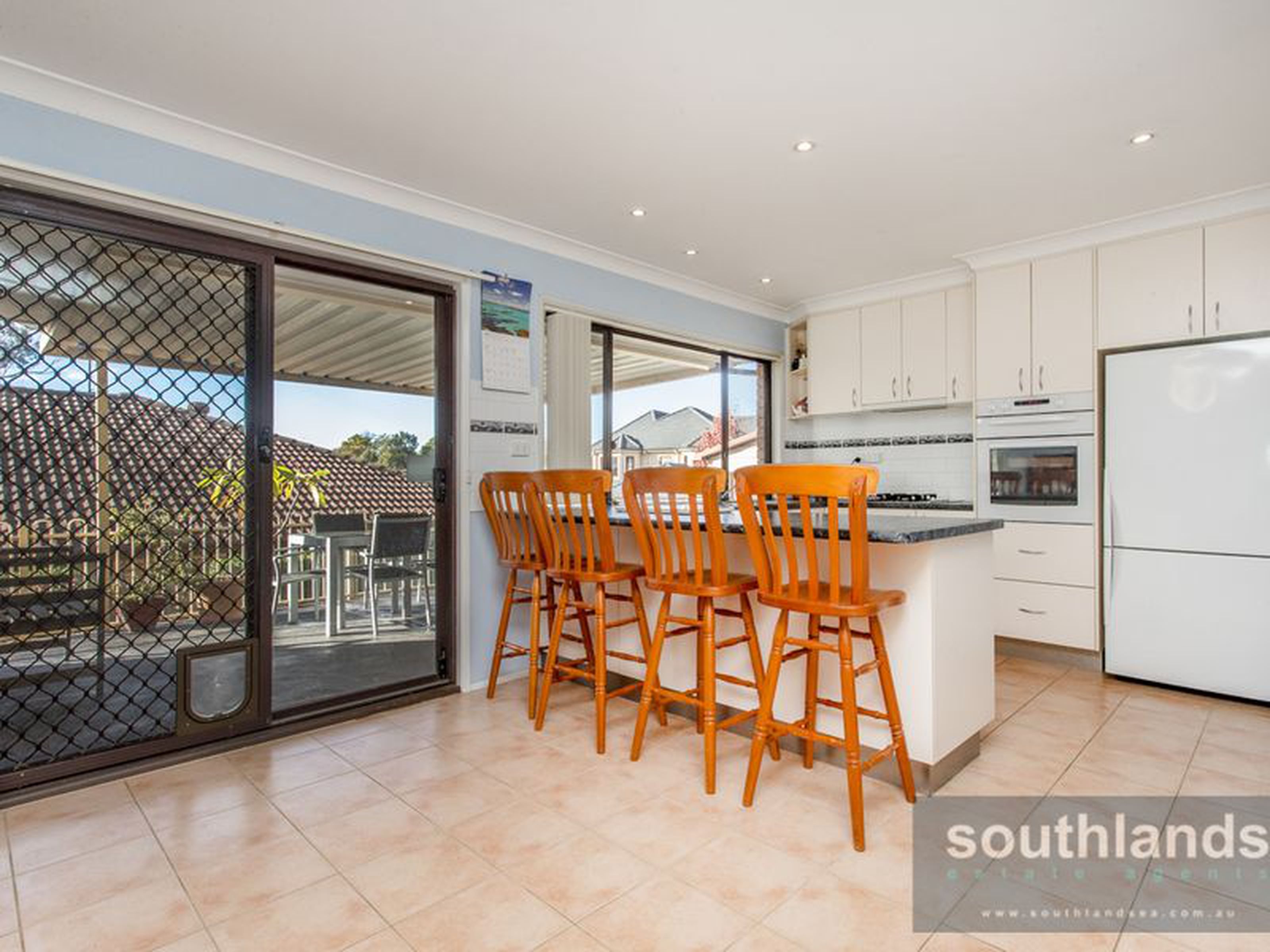 6 Morrel Place, KINGSWOOD