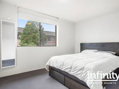 12 / 19 Meadow Crescent, Meadowbank