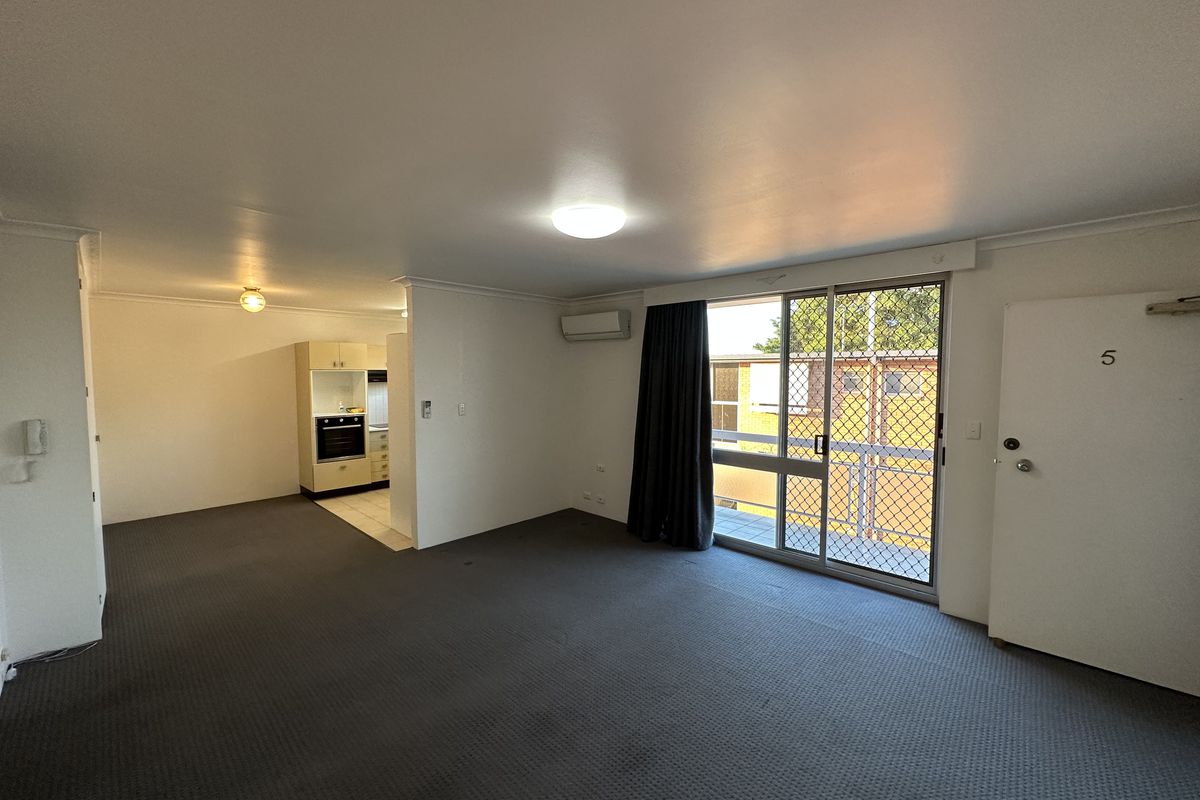 5 / 13 Crown Street, Holland Park West