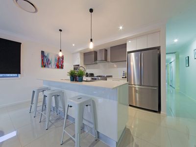 47 Schooner Circuit, Manly West