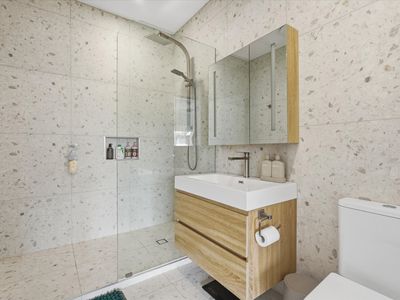 67 GRIEVE PARADE, Altona