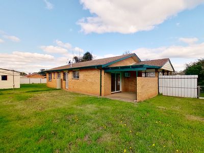 87 Baird Drive, Dubbo