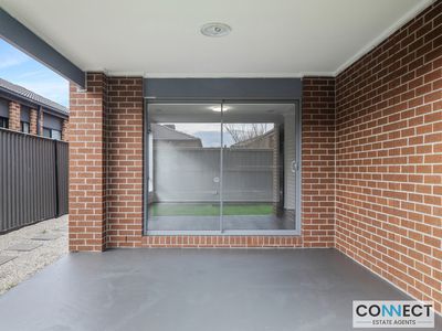 33 Burford Way, Cranbourne North