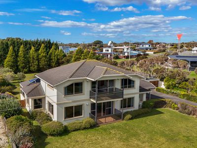 2 Old Coast Road, Low Head