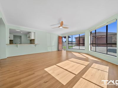61 Pine Creek Circuit, St Clair