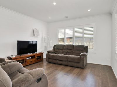 10 Allspice Street, Manor Lakes