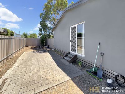 2 / 120 Bennett Road, Horsham