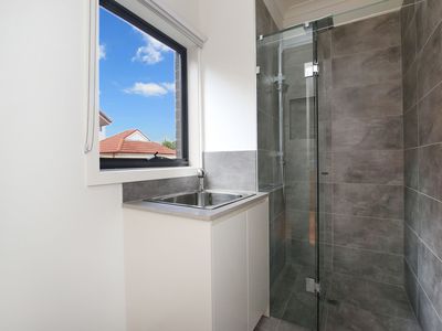 2/4 Hutchison St, Niddrie