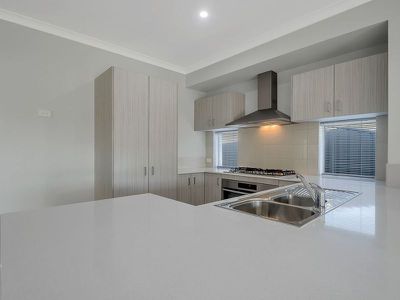 8 Bunker Crescent, Yanchep