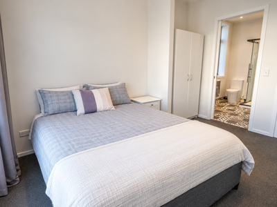 3 / 1 Queens Gardens, City Centre