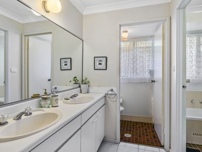 10 Pleasant View Parade, Bundabah