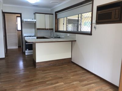 4 Johnston Avenue, Newcomb