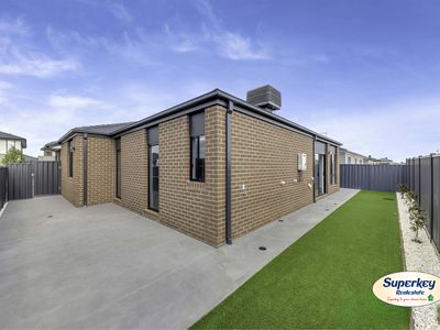 7 Mendocino Crescent, Tarneit