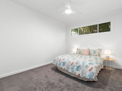 6B Seaview Way, Long Beach