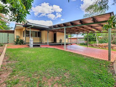 10 Menzies Court, Gray