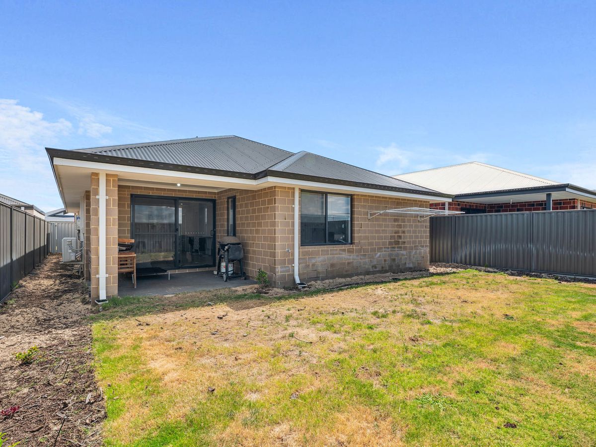 13 Starapple Chase, Upper Swan