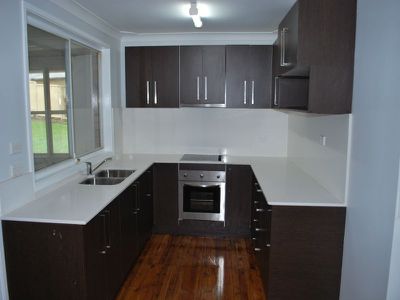 16 Deeson Place, Dapto