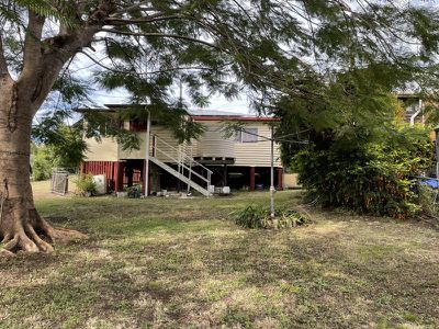 94 Mulgrave St, Gin Gin