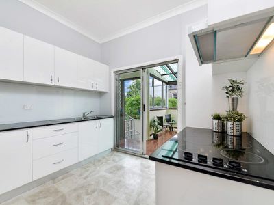 61 Sparks Street, Mascot