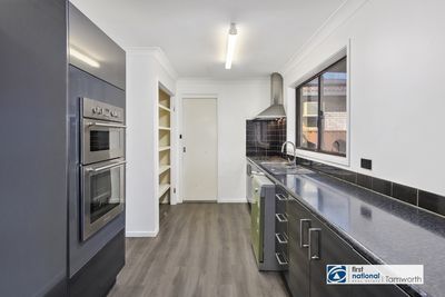 6 Lawson Place, Tamworth