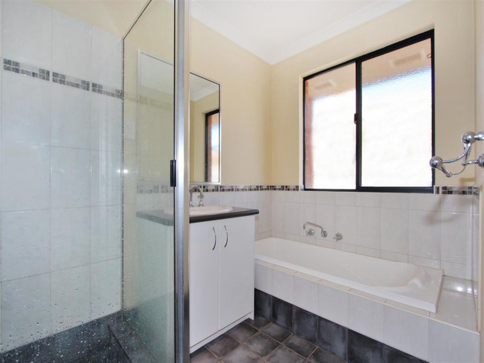 12 Rourke Cove, Kalgoorlie