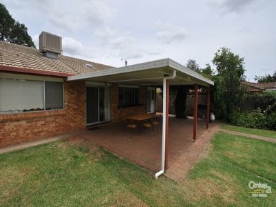 33 Hazelwood Drive, Dubbo