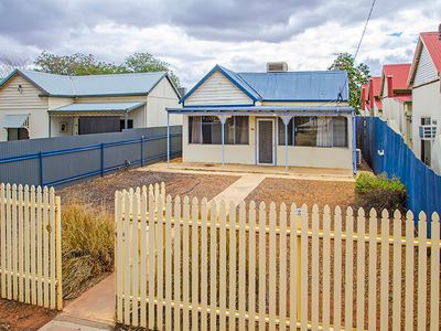 96 Varden Street, Piccadilly