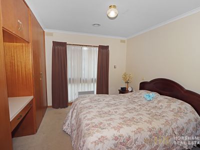 17 Schwarz Avenue, Horsham