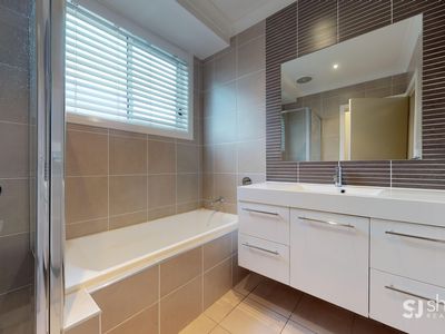 450 Wheelers Lane , Dubbo