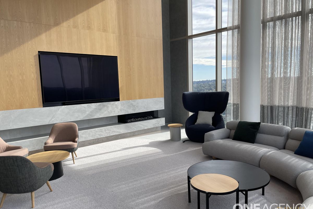 1601 / 8 Chambers Court, Epping