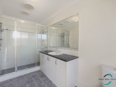 15 Newington Pass, Ellenbrook