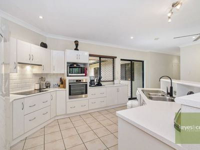 14 Barwin Court, Douglas