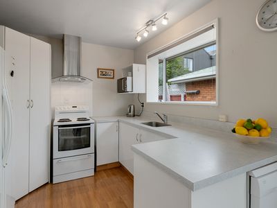 2 / 5 Broadbent Street, Riccarton