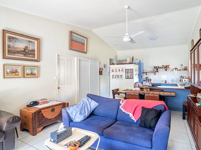 8 / 77-81 FRESHWATER STREET, TORQUAY QLD 4655, Torquay
