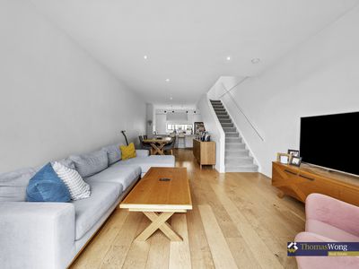 76 Central Park Walk, Cheltenham