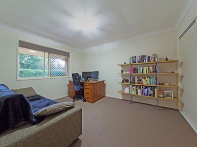 7 Manettia Street, Wynnum West