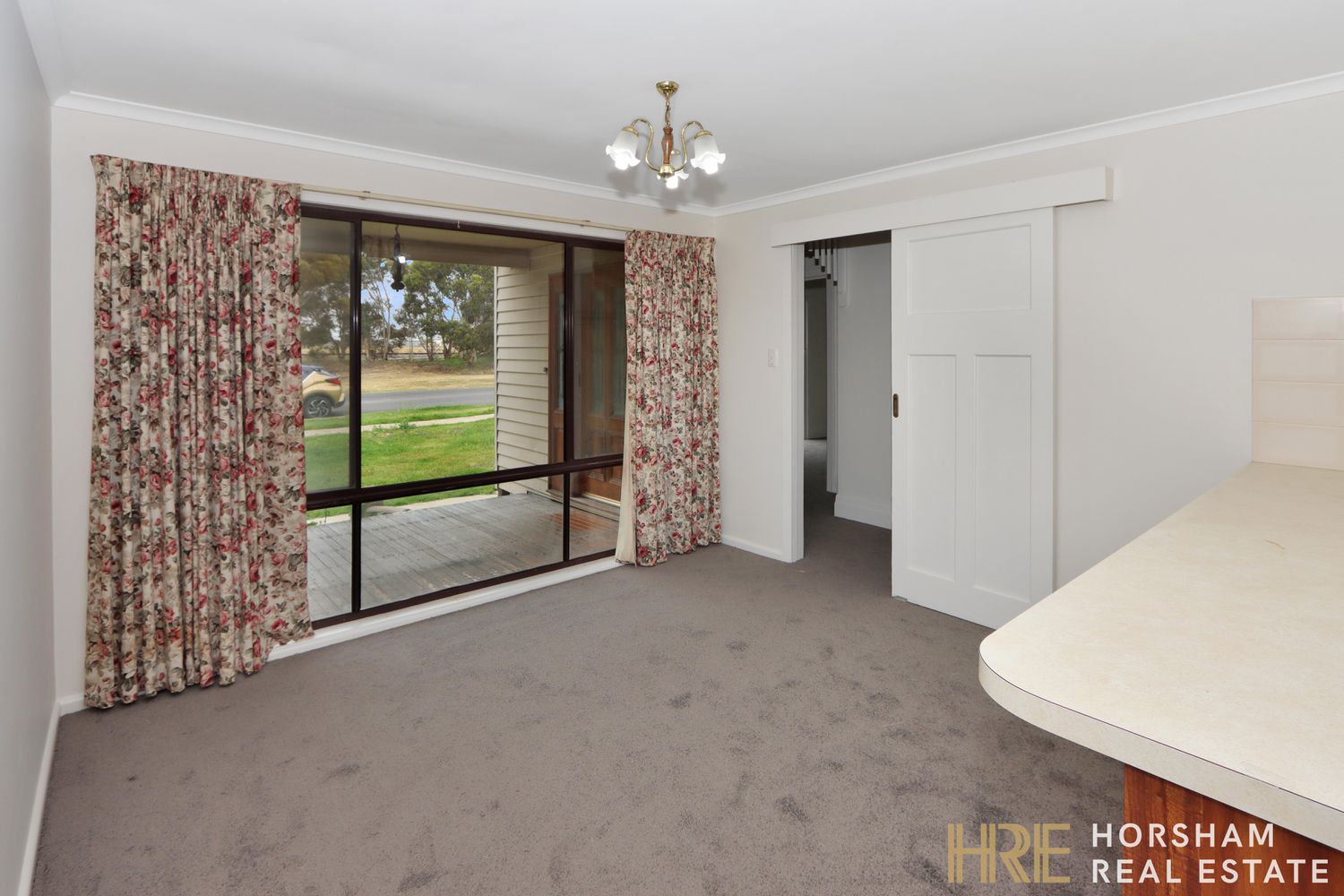 6 Railway Avenue, Horsham