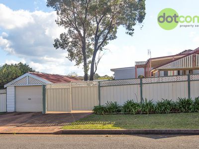 18 Delauret Square, Waratah