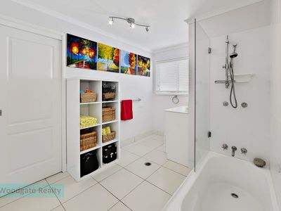 25 Coral Sea Dr, Woodgate