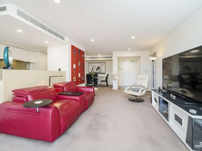 202 / 19 The Circus, Burswood