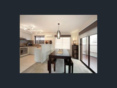 1 / 10 Willow Glen Court, Dingley Village
